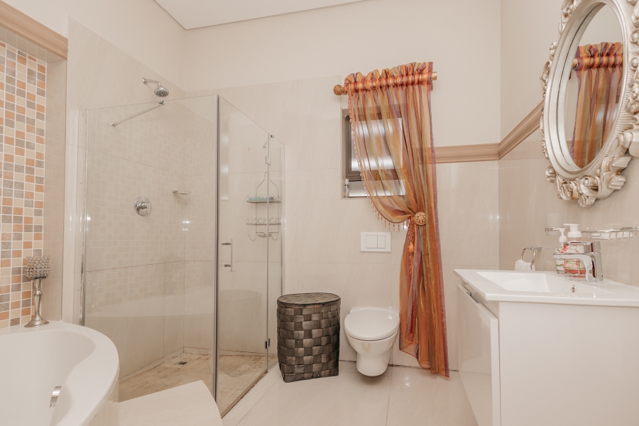 4 Bedroom Property for Sale in Baronetcy Estate Western Cape